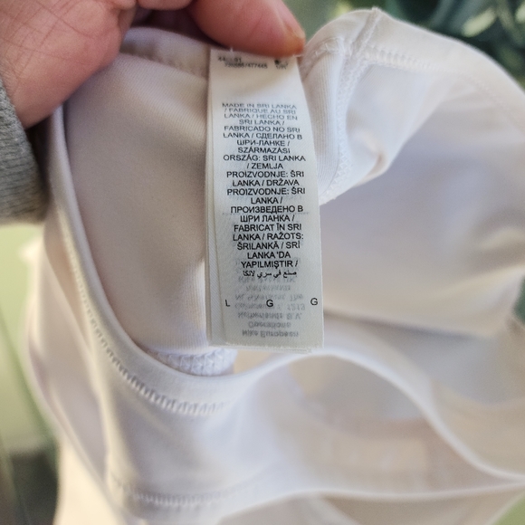 ￼Brassière de sport maintien normal avec coussinet une pièce Nike dry-fit swoosh - Picture 4 of 4